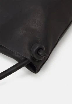 Marc O'Polo PINA - Handtasche - Black | Damen 9 Marc O'Polo PINA - Handtasche - Black | Damen -Marc O'Polo Verkäufe 0eb8075462394b0d88311625af80fa7f