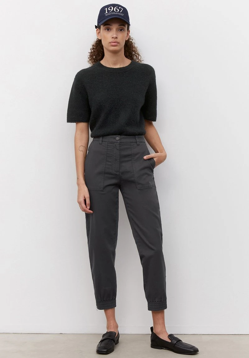 Marc O'Polo IM JOGGPANTS STIL AUS SOFTEM STRETCH - Stoffhose - Deep Sky | Damen 1 Marc O'Polo IM JOGGPANTS STIL AUS SOFTEM STRETCH - Stoffhose - Deep Sky | Damen