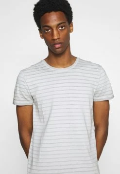 Marc O'Polo SHORT SLEEVE ROUND NECK AMERICAN SHOULDER - T-Shirt Print - Griffin | Herren 9 Marc O'Polo SHORT SLEEVE ROUND NECK AMERICAN SHOULDER - T-Shirt Print - Griffin | Herren -Marc O'Polo Verkäufe 12c109a0ce1a492a9d5250c6538bfe80