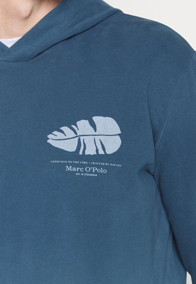 Marc O'Polo LONG SLEEVE DIP DYE PRINT ON CHEST - Kapuzenpullover - Blue | Herren 6 Marc O'Polo LONG SLEEVE DIP DYE PRINT ON CHEST - Kapuzenpullover - Blue | Herren – Bild 6