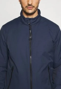 Marc O'Polo JACKET REGULAR FIT THERMORE PADDING STAND UP COLLAR - Übergangsjacke - Total Eclipse | Herren 11 Marc O'Polo JACKET REGULAR FIT THERMORE PADDING STAND UP COLLAR - Übergangsjacke - Total Eclipse | Herren -Marc O'Polo Verkäufe 22db3fa0bdda4a5fb73f10e9843cff15