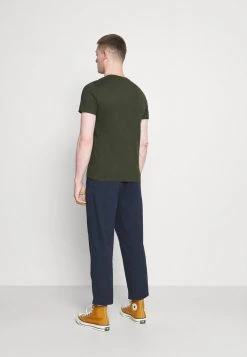 Marc O'Polo Herren SHORT SLEEVE CREW NECK ARTWORK ON CHEST - T-Shirt Print - Burnt Leaf 8 Marc O'Polo Herren SHORT SLEEVE CREW NECK ARTWORK ON CHEST - T-Shirt Print - Burnt Leaf -Marc O'Polo Verkäufe 24f80e967bff4d1ab296cad52071f563