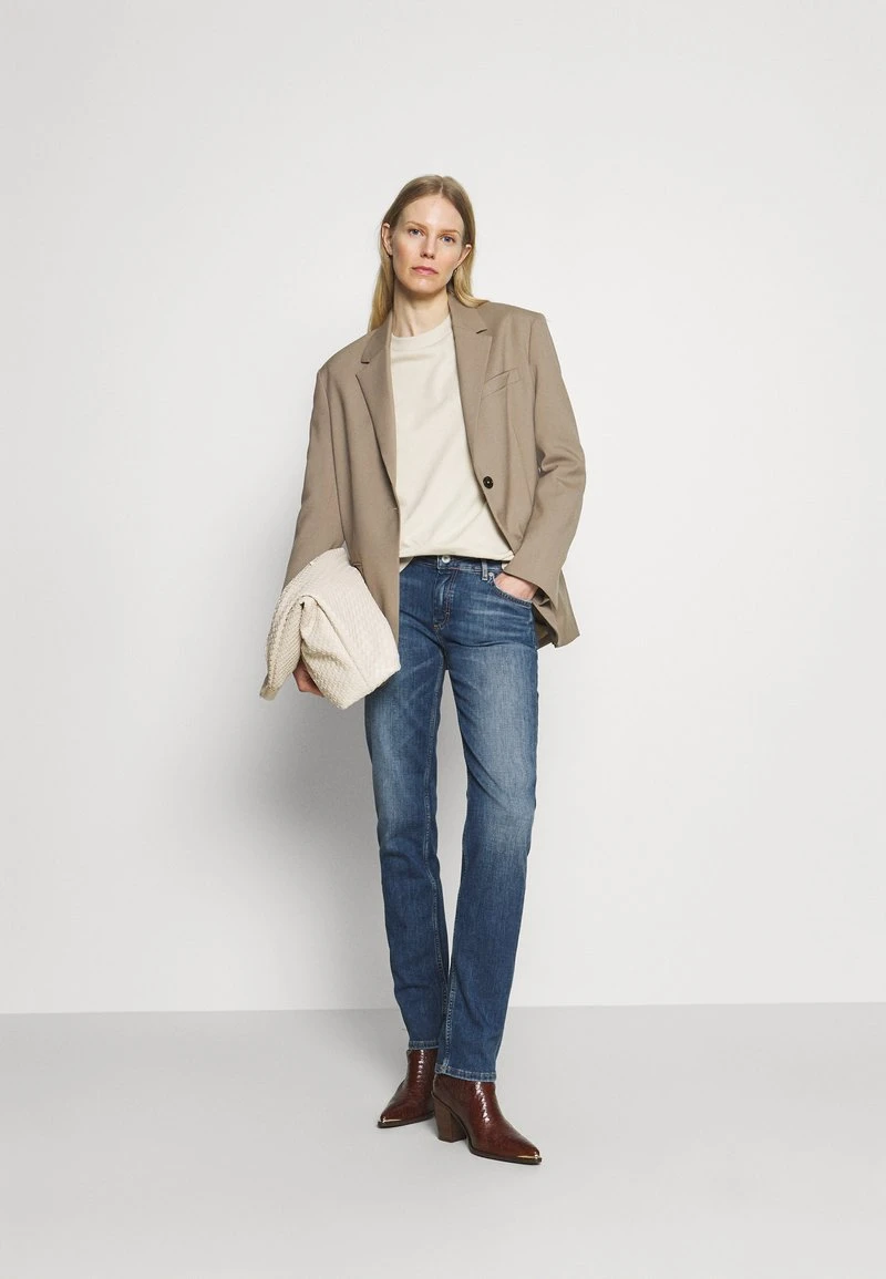 Marc O'Polo TROUSER MID WAIST - Jeans Straight Leg - Blue Denim | Damen 2 Marc O'Polo TROUSER MID WAIST - Jeans Straight Leg - Blue Denim | Damen – Bild 2