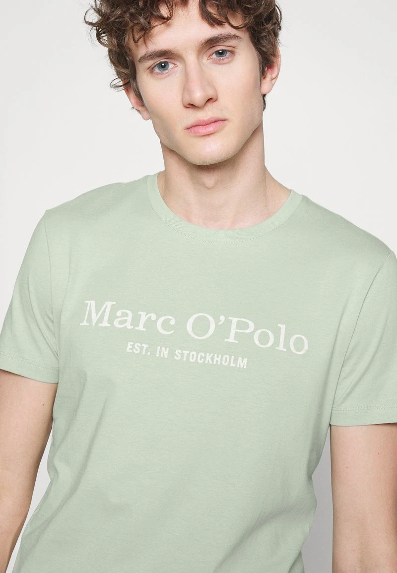 Marc O'Polo SHORT SLEEVE ROUND NECK CLASSIC - T-Shirt Print - Pistachio Gray | Herren 5 Marc O'Polo SHORT SLEEVE ROUND NECK CLASSIC - T-Shirt Print - Pistachio Gray | Herren – Bild 5