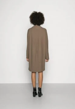Marc O'Polo DRESS SHORTSLEEVE ROUND-NECK RICE CORN STRUCTURE - Strickkleid - Nutshell Brown | Damen -Marc O'Polo Verkäufe 33d4dc628bd646e4861df60297c92508