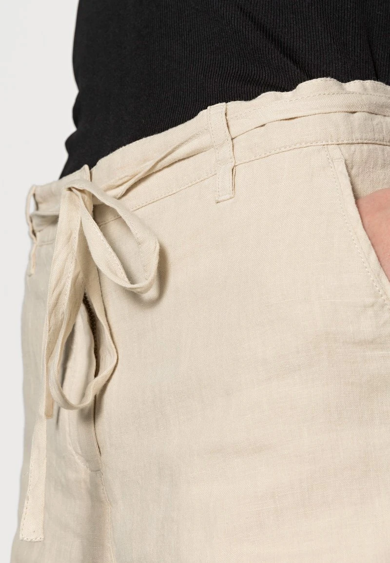 Marc O'Polo STRAIGHT FIT MEDIUM RISE REGULAR LEG - Shorts - Summer Taupe | Damen 5 Marc O'Polo STRAIGHT FIT MEDIUM RISE REGULAR LEG - Shorts - Summer Taupe | Damen – Bild 5