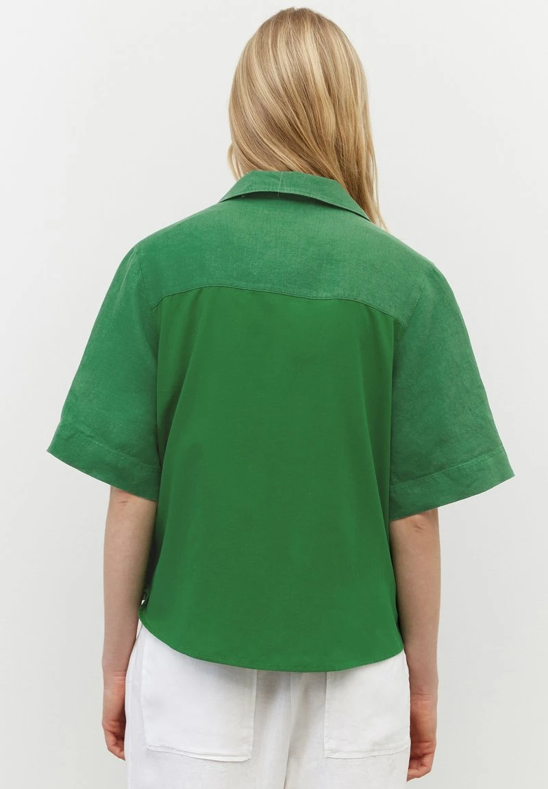 Marc O'Polo WAISTED POLO SHAPE SHORT SLEEVE PATCHED - Hemdbluse - Preppy Green | Damen 2 Marc O'Polo WAISTED POLO SHAPE SHORT SLEEVE PATCHED - Hemdbluse - Preppy Green | Damen – Bild 2