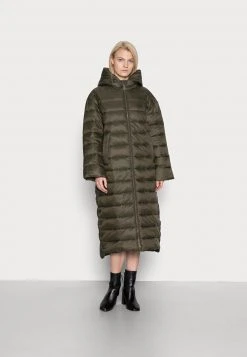 Marc O'Polo RECYCLED NO, RECYCLED COMPONENTS, SORONA FILLIN - Wintermantel - Olive Drab | Damen