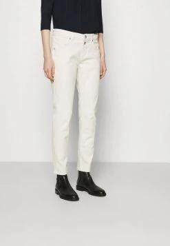 Marc O'Polo TROUSER MID WAIST BOYFRIEND - Jeans Tapered Fit - Offwhite | Damen