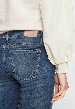 Marc O'Polo TROUSER MID WAIST - Jeans Straight Leg - Blue Denim | Damen 10 Marc O'Polo TROUSER MID WAIST - Jeans Straight Leg - Blue Denim | Damen -Marc O'Polo Verkäufe 4c4c86d3a3bf46c9bf2100817167358d