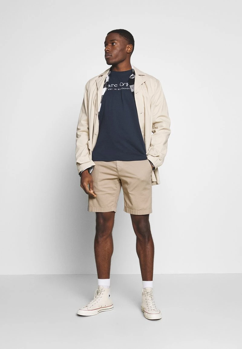 Marc O'Polo SLIM FIT PIPED BACK POCKET - Shorts - Pure Cashmere | Herren 2 Marc O'Polo SLIM FIT PIPED BACK POCKET - Shorts - Pure Cashmere | Herren – Bild 2