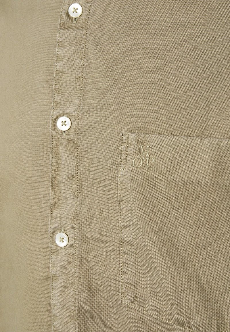 Marc O'Polo BUTTON DOWN COLLAR LONG SLEEVE ONE BIGGER CHEST POCKET - Hemd - Petrified Oak | Herren 5 Marc O'Polo BUTTON DOWN COLLAR LONG SLEEVE ONE BIGGER CHEST POCKET - Hemd - Petrified Oak | Herren – Bild 5