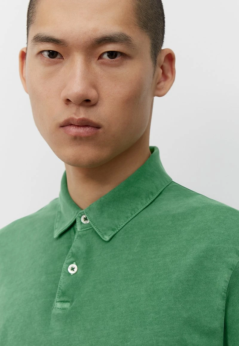 Marc O'Polo REGULAR IN SOFTER - Poloshirt - Mowed Lawn | Herren 5 Marc O'Polo REGULAR IN SOFTER - Poloshirt - Mowed Lawn | Herren – Bild 5
