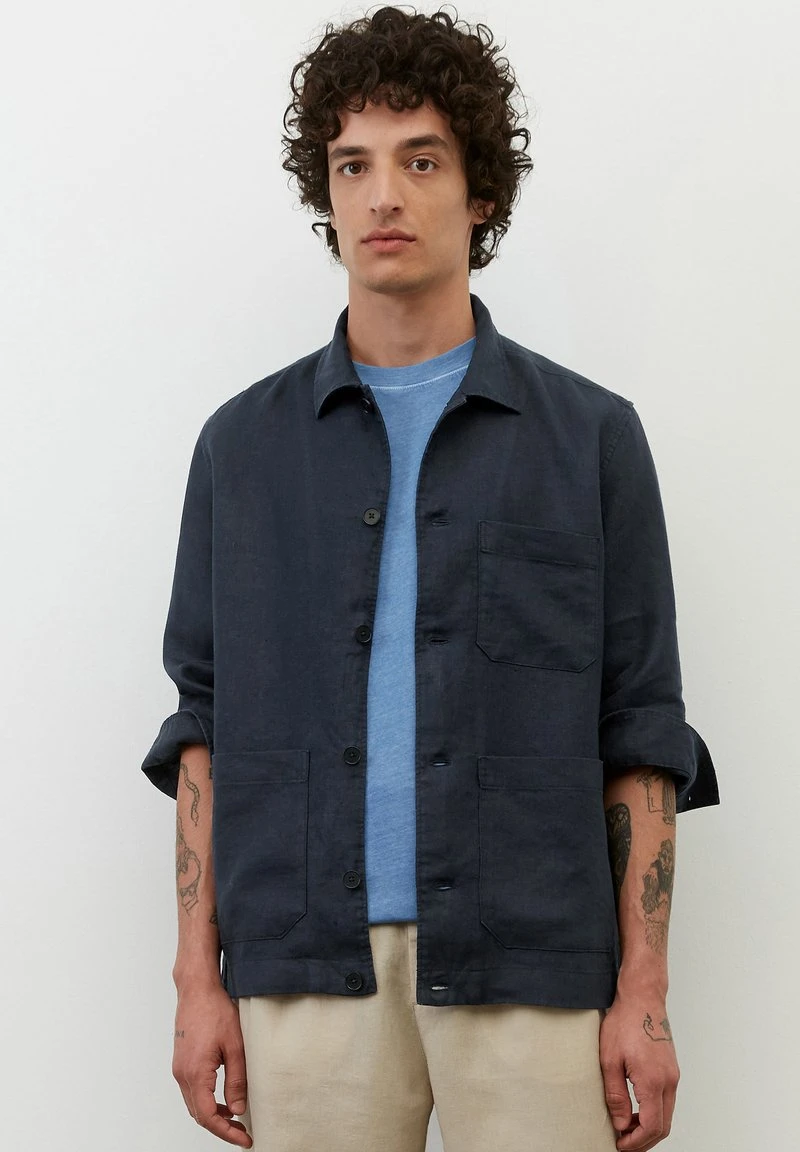 Marc O'Polo Leichte Jacke - Dark Navy | Herren 1 Marc O'Polo Leichte Jacke - Dark Navy | Herren