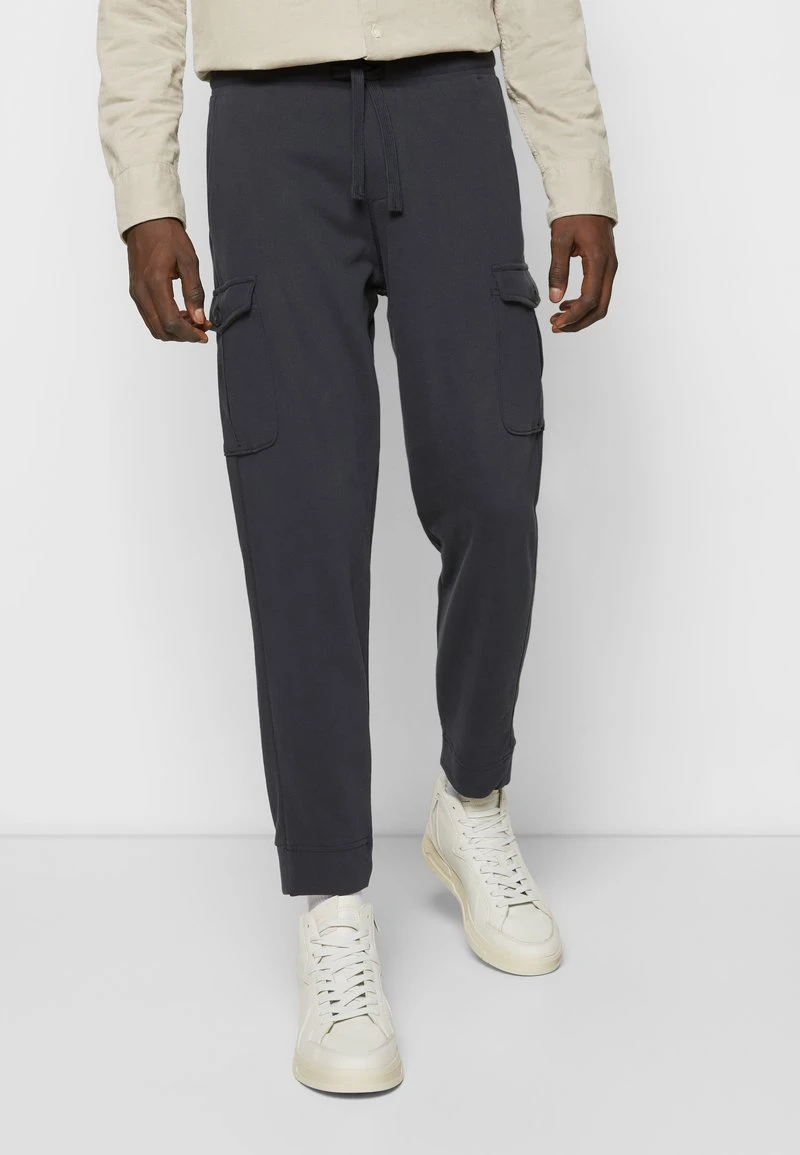 Marc O'Polo PANTS WITH POCKETS WAISTBAND WITH DRAWSTRING - Jogginghose - Phantom Fear | Herren 1 Marc O'Polo PANTS WITH POCKETS WAISTBAND WITH DRAWSTRING - Jogginghose - Phantom Fear | Herren