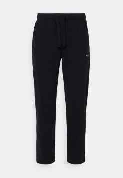 Marc O'Polo Herren PANTS FRONT AND BACK POCKETS - Jogginghose - Black 8 Marc O'Polo Herren PANTS FRONT AND BACK POCKETS - Jogginghose - Black -Marc O'Polo Verkäufe 5c75fe502c0f495ba155622bd674ec52