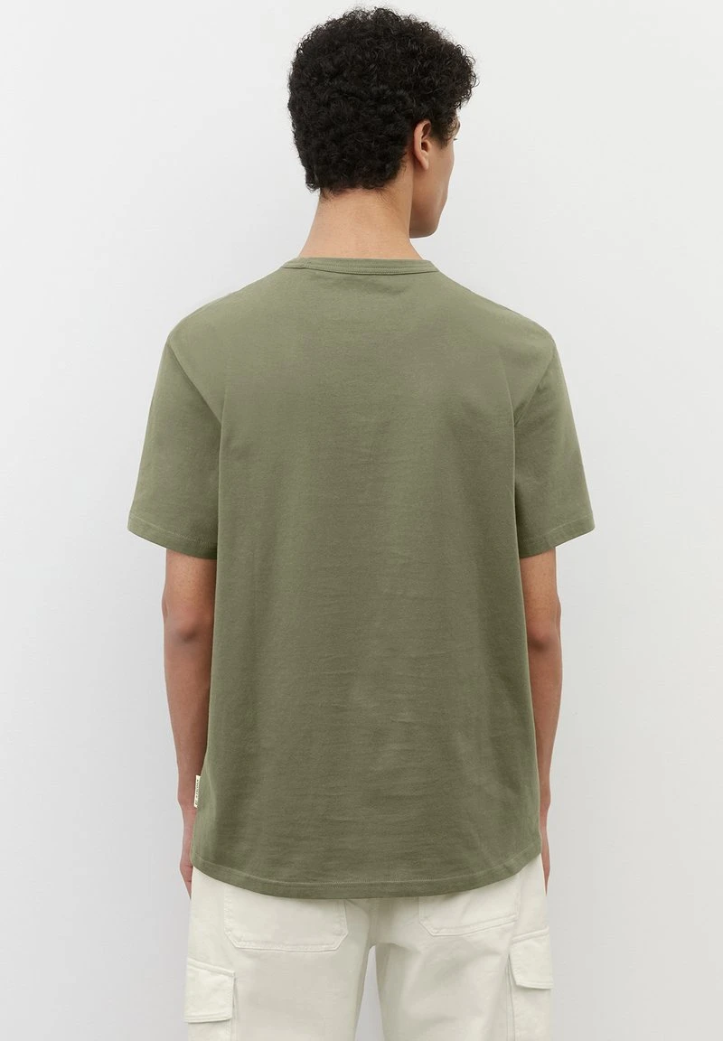 Marc O'Polo AUS HOCHWERTIGER - T-Shirt Basic - Olive | Herren 3 Marc O'Polo AUS HOCHWERTIGER - T-Shirt Basic - Olive | Herren – Bild 3