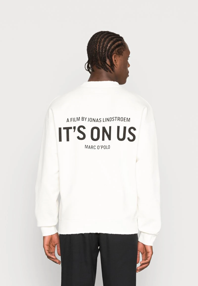 Marc O'Polo CREW NECK CRACKED DETAILS IT´S ON US - Sweatshirt - Off White | Herren 1 Marc O'Polo CREW NECK CRACKED DETAILS IT´S ON US - Sweatshirt - Off White | Herren