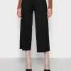 Marc O'Polo CULOTTE CROPPED LENGTH ELASTIC WAISTBAND AT BACK - Jogginghose - Black | Damen