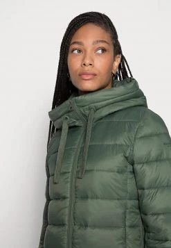 Marc O'Polo SP, RECYCLED NO DOWN, RECYCLED, FIX HOOD, WELT POCKET - Übergangsjacke - Fresh Moss | Damen 8 Marc O'Polo SP, RECYCLED NO DOWN, RECYCLED, FIX HOOD, WELT POCKET - Übergangsjacke - Fresh Moss | Damen -Marc O'Polo Verkäufe 81c9bfcf72a843848c6349676abb65fa