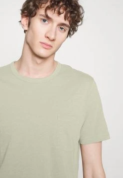 Marc O'Polo SHORT SLEEVE CREW NECK CHEST POCKET PLACED - T-Shirt Basic - Petrified Oak | Herren -Marc O'Polo Verkäufe 831e3e45566f4d81b1f32814187673d8