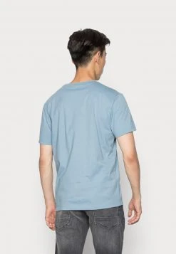 Marc O'Polo SHORT SLEEVE CLASSIC INSIDE CHEST PRINT - T-Shirt Print - Stormy Sea | Herren 7 Marc O'Polo SHORT SLEEVE CLASSIC INSIDE CHEST PRINT - T-Shirt Print - Stormy Sea | Herren -Marc O'Polo Verkäufe 8af90d4897db410ebc34e0298a796b17