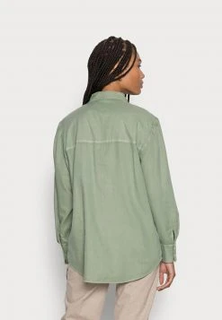 Marc O'Polo BLOUSE LONG SLEEVE KENT COLLAR VOLUME SLEEVEPLEAT DETAIL AT - Hemdbluse - Breezy Mint | Damen 7 Marc O'Polo BLOUSE LONG SLEEVE KENT COLLAR VOLUME SLEEVEPLEAT DETAIL AT - Hemdbluse - Breezy Mint | Damen -Marc O'Polo Verkäufe 8f898e4847f942c2995cb97d14a46b18