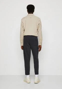 Marc O'Polo PANTS WITH POCKETS WAISTBAND WITH DRAWSTRING - Jogginghose - Phantom Fear | Herren 8 Marc O'Polo PANTS WITH POCKETS WAISTBAND WITH DRAWSTRING - Jogginghose - Phantom Fear | Herren -Marc O'Polo Verkäufe 96ef752bdfb14a39bd32f3d8c7a1d23e