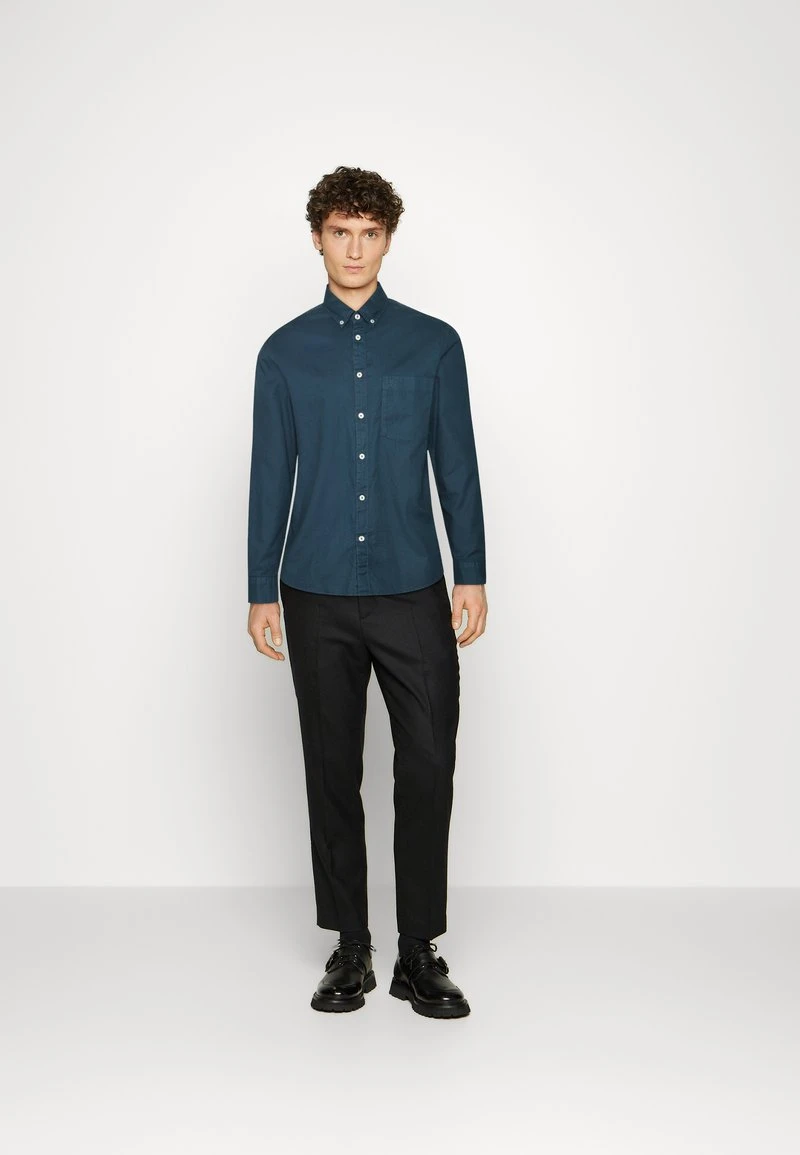 Marc O'Polo BUTTON DOWN COLLAR LONG SLEEVE ONE BIGGER CHEST POCKET - Hemd - Moon Stone | Herren 2 Marc O'Polo BUTTON DOWN COLLAR LONG SLEEVE ONE BIGGER CHEST POCKET - Hemd - Moon Stone | Herren – Bild 2