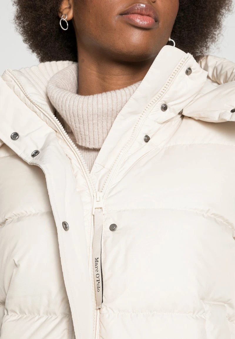 Marc O'Polo Damen Daunenjacke - Chalky Sand 5 Marc O'Polo Damen Daunenjacke - Chalky Sand – Bild 5