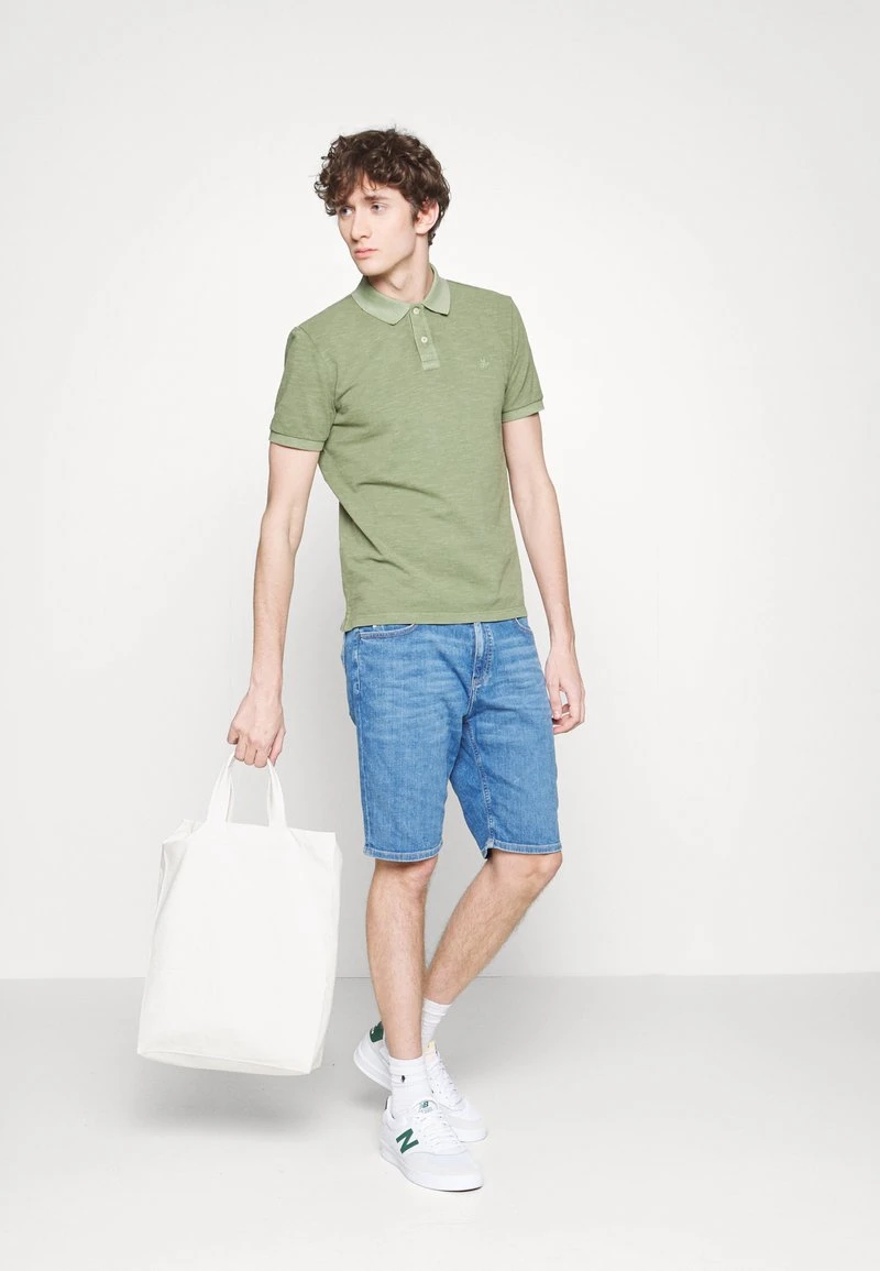 Marc O'Polo SHORT SLEEVE BUTTON PLACKET - Poloshirt - Olive | Herren 2 Marc O'Polo SHORT SLEEVE BUTTON PLACKET - Poloshirt - Olive | Herren – Bild 2