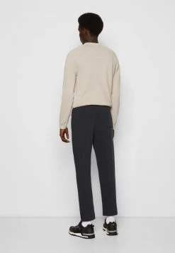 Marc O'Polo FRONT AND BACK POCKETS - Jogginghose - Phantom Fear | Herren 8 Marc O'Polo FRONT AND BACK POCKETS - Jogginghose - Phantom Fear | Herren -Marc O'Polo Verkäufe acb2d237a18e42b7b5b10cd82f7545c4