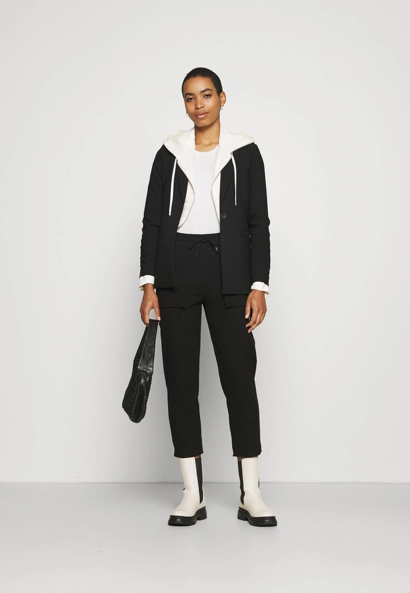 Marc O'Polo HOODY ZIP FRONT KANGAROO POCKETS GATHERED BACK - Sweatjacke - White Sand | Damen 2 Marc O'Polo HOODY ZIP FRONT KANGAROO POCKETS GATHERED BACK - Sweatjacke - White Sand | Damen – Bild 2