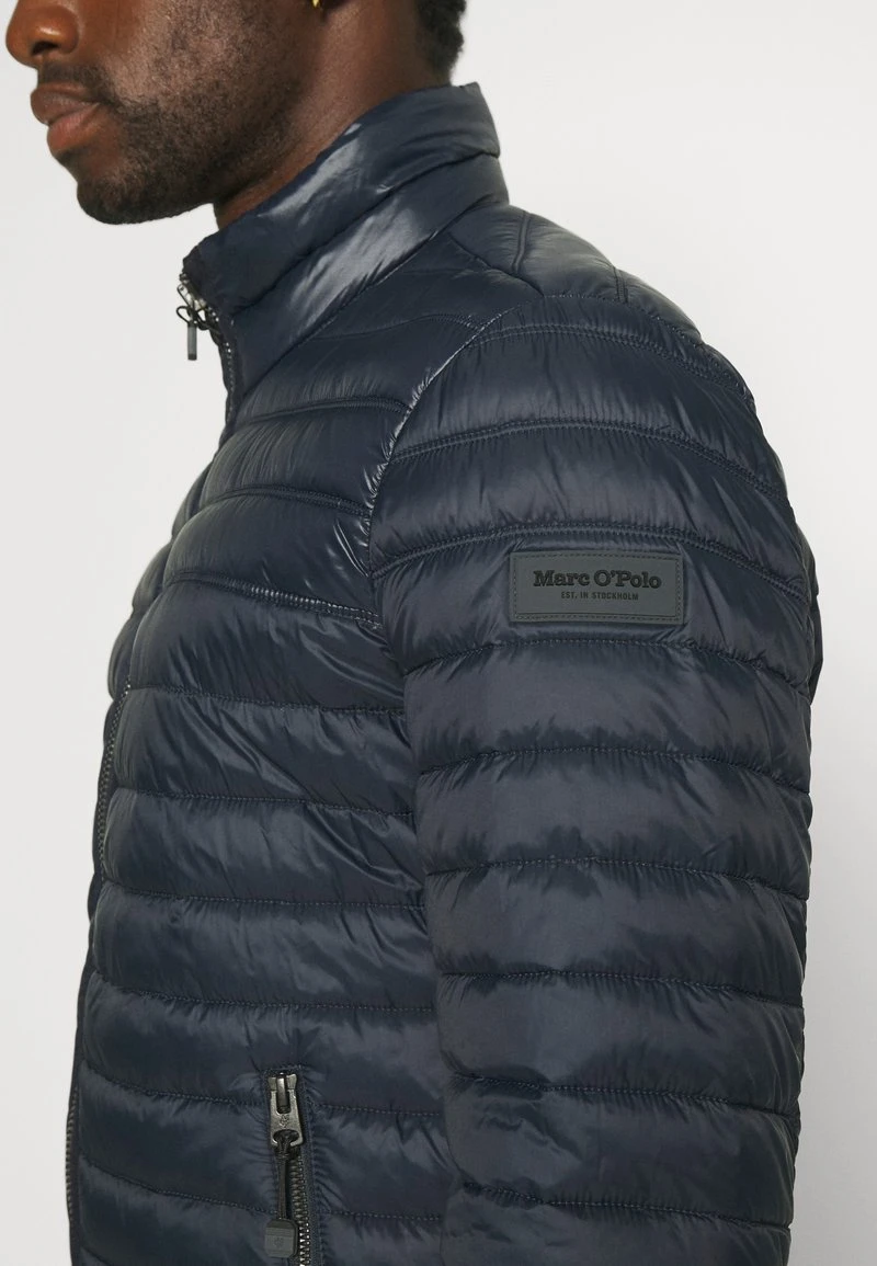 Marc O'Polo STAND UP COLLAR VISLON - Übergangsjacke - Total Eclipse | Herren 5 Marc O'Polo STAND UP COLLAR VISLON - Übergangsjacke - Total Eclipse | Herren – Bild 5