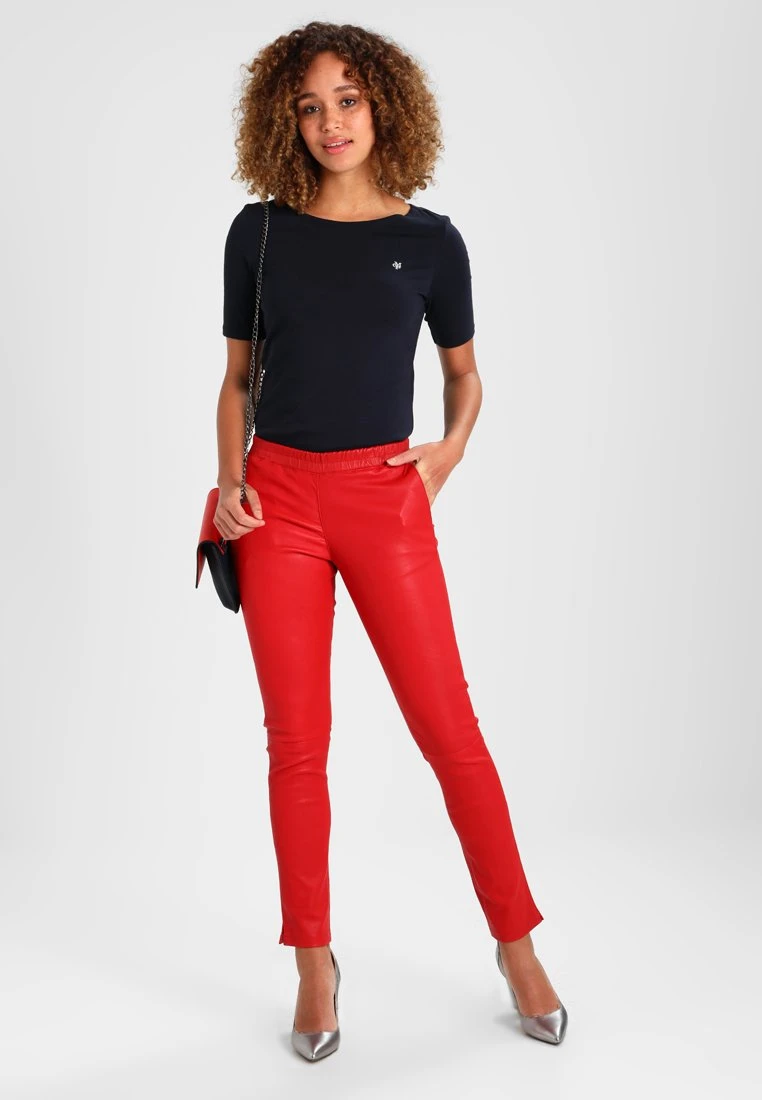 Marc O'Polo SHORT SLEEVE BOAT NECK - T-Shirt Basic - Manic Midnight | Damen 2 Marc O'Polo SHORT SLEEVE BOAT NECK - T-Shirt Basic - Manic Midnight | Damen – Bild 2