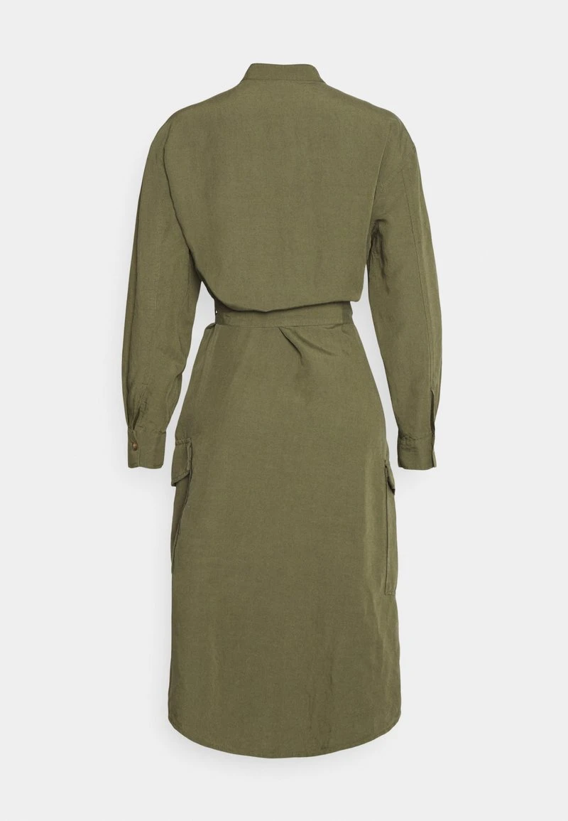 Marc O'Polo Damen DRESS CARGO STYLE BELT DETAIL LONG SLEEVE - Blusenkleid - Olive Grove 2 Marc O'Polo Damen DRESS CARGO STYLE BELT DETAIL LONG SLEEVE - Blusenkleid - Olive Grove – Bild 2