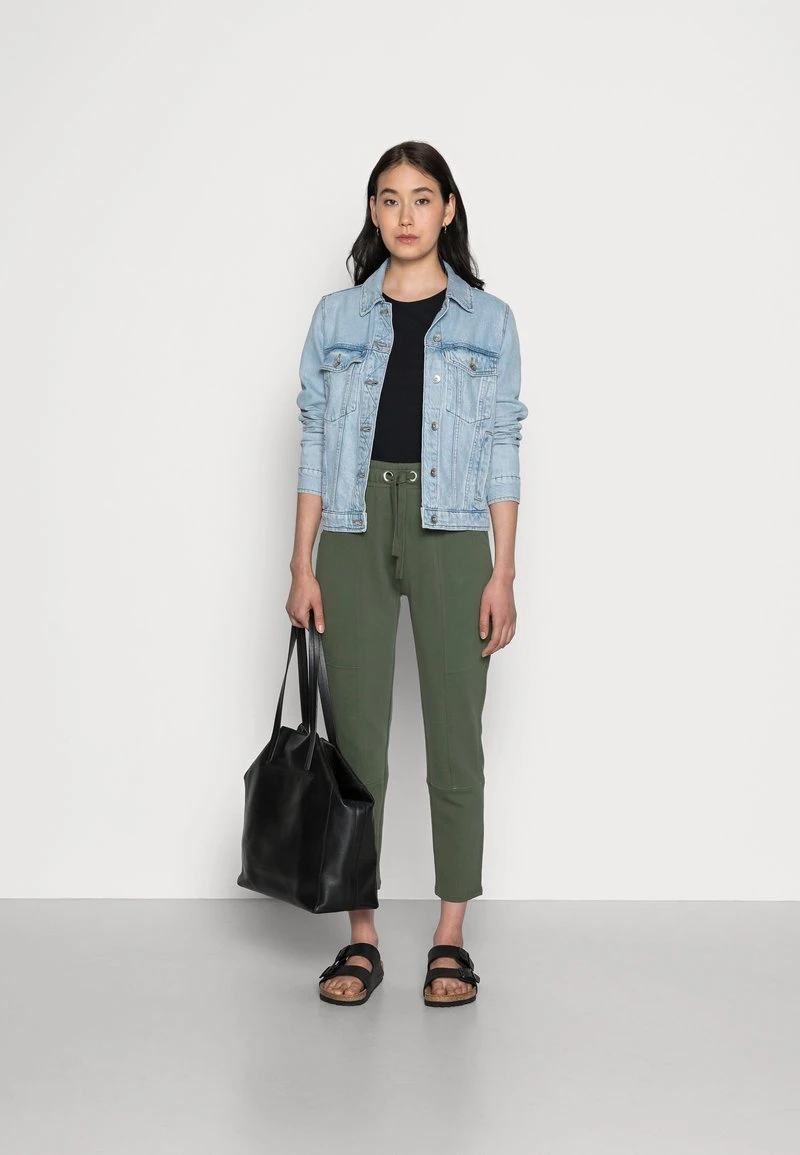 Marc O'Polo PANTS CUTLINES ELASTIC WAISTBAND - Jogginghose - Fresh Moss | Damen 2 Marc O'Polo PANTS CUTLINES ELASTIC WAISTBAND - Jogginghose - Fresh Moss | Damen – Bild 2