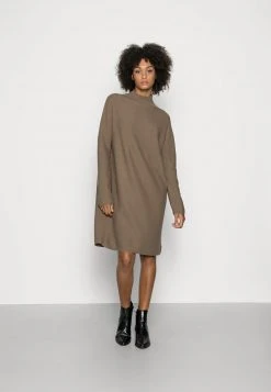 Marc O'Polo DRESS SHORTSLEEVE ROUND-NECK RICE CORN STRUCTURE - Strickkleid - Nutshell Brown | Damen