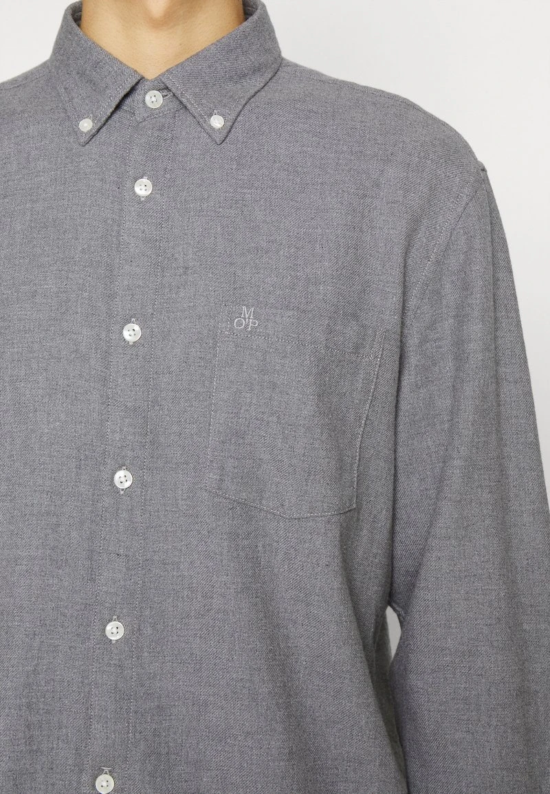 Marc O'Polo Herren BUTTON DOWN LONG SLEEVE ONE POCKET - Hemd - Nordic Grey Melange 5 Marc O'Polo Herren BUTTON DOWN LONG SLEEVE ONE POCKET - Hemd - Nordic Grey Melange – Bild 5