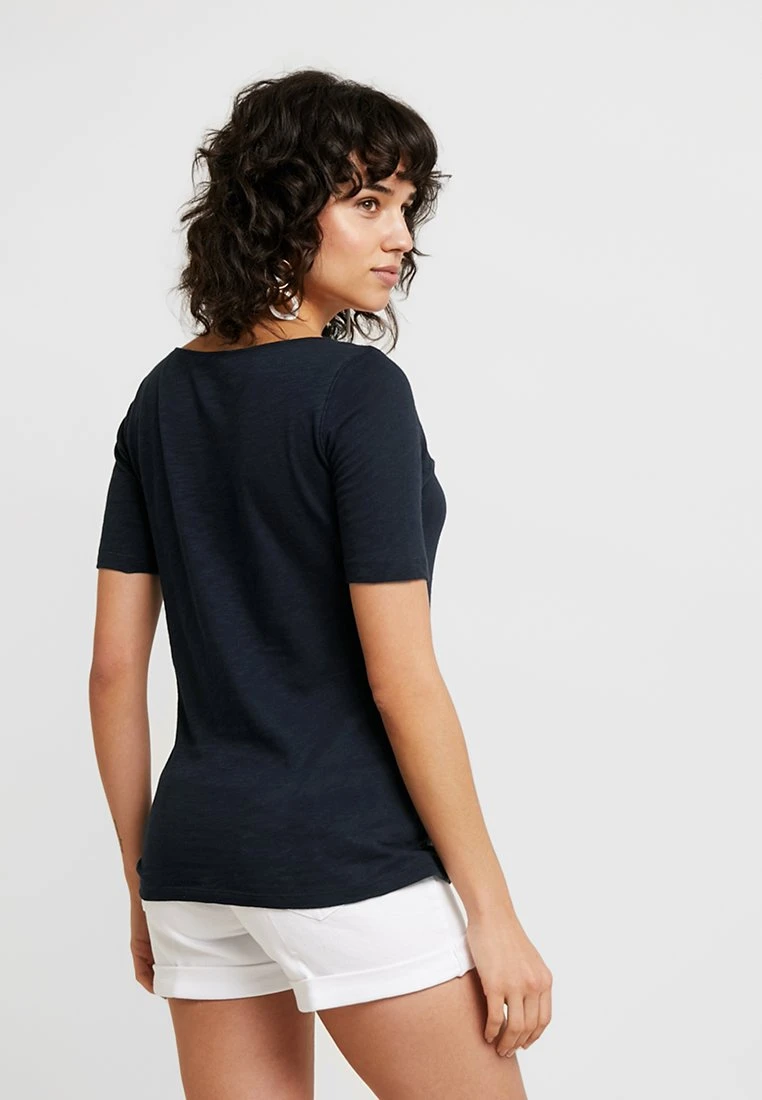 Marc O'Polo SHORT SLEEVE BOAT NECK - T-Shirt Basic - Manic Midnight | Damen 3 Marc O'Polo SHORT SLEEVE BOAT NECK - T-Shirt Basic - Manic Midnight | Damen – Bild 3