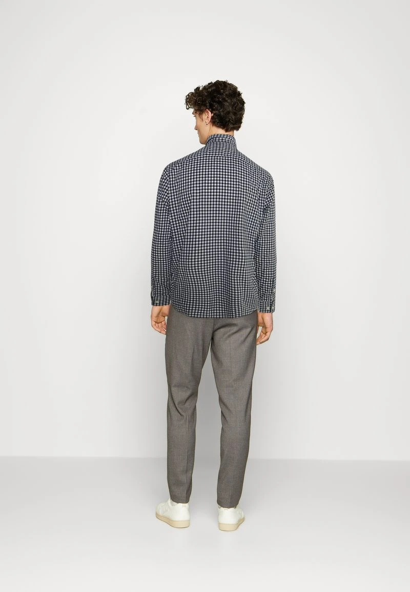 Marc O'Polo KENT COLLAR LONG SLEEVE ONE BIGGER CHEST POCKET - Hemd - Dark Navy | Herren 3 Marc O'Polo KENT COLLAR LONG SLEEVE ONE BIGGER CHEST POCKET - Hemd - Dark Navy | Herren – Bild 3