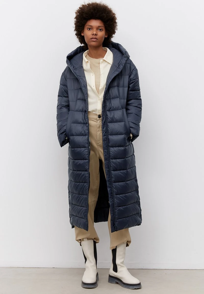 Marc O'Polo Damen RECYCLED NO, RECYCLED COMPONENTS, SORONA FILLIN - Wintermantel - Midnight Blue 5 Marc O'Polo Damen RECYCLED NO, RECYCLED COMPONENTS, SORONA FILLIN - Wintermantel - Midnight Blue – Bild 5