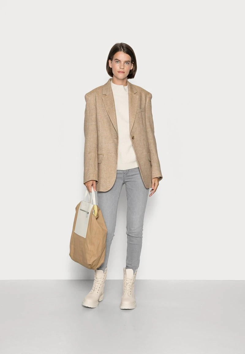 Marc O'Polo LONGSLEEVE ROUND NECK BOUCLE - Strickpullover - Chalky Sand | Damen 2 Marc O'Polo LONGSLEEVE ROUND NECK BOUCLE - Strickpullover - Chalky Sand | Damen – Bild 2