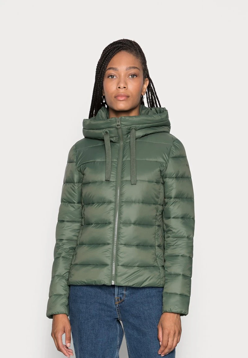 Marc O'Polo SP, RECYCLED NO DOWN, RECYCLED, FIX HOOD, WELT POCKET - Übergangsjacke - Fresh Moss | Damen 1 Marc O'Polo SP, RECYCLED NO DOWN, RECYCLED, FIX HOOD, WELT POCKET - Übergangsjacke - Fresh Moss | Damen