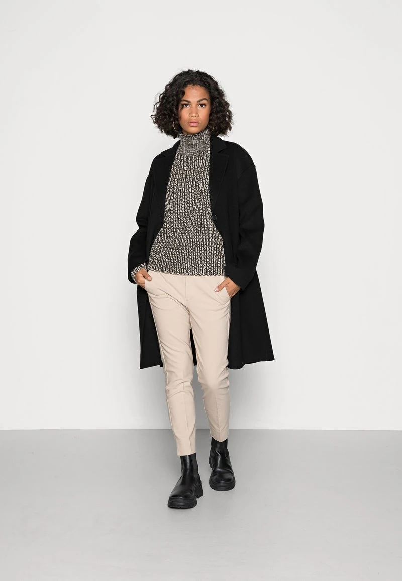 Marc O'Polo LONGSLEEVE STAND UP COLLAR MOULINEE - Strickpullover - Multi/deep Walnut | Damen 2 Marc O'Polo LONGSLEEVE STAND UP COLLAR MOULINEE - Strickpullover - Multi/deep Walnut | Damen – Bild 2