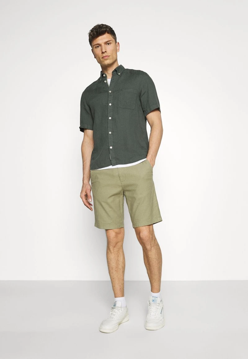 Marc O'Polo BUTTON DOWN SHORT SLEEVE - Hemd - Mangrove | Herren 2 Marc O'Polo BUTTON DOWN SHORT SLEEVE - Hemd - Mangrove | Herren – Bild 2